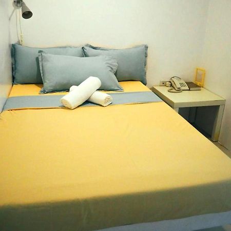 Wanderlust Bed And Breakfast Puerto Princesa ภายนอก รูปภาพ